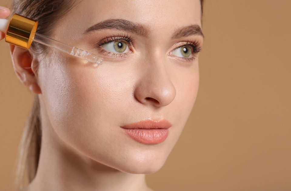 Facial Oils vs Moisturizers: Understanding the Difference for Your Skin Type