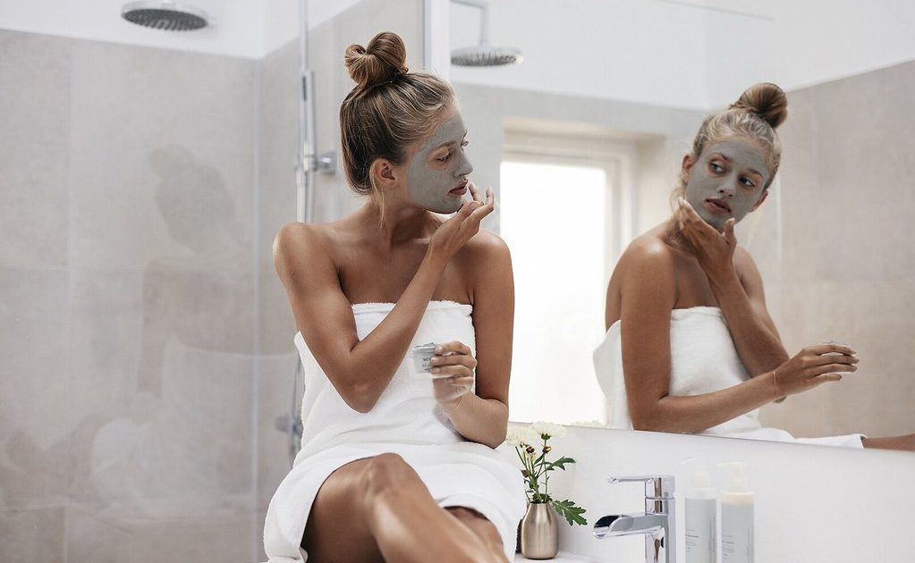 Exfoliation 101: Chemical vs Physical, and How Often to Do It