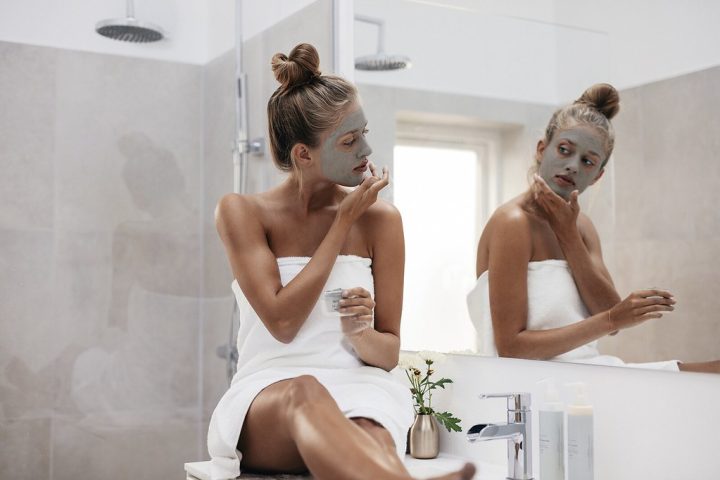 Exfoliation 101: Chemical vs Physical, and How Often to Do It