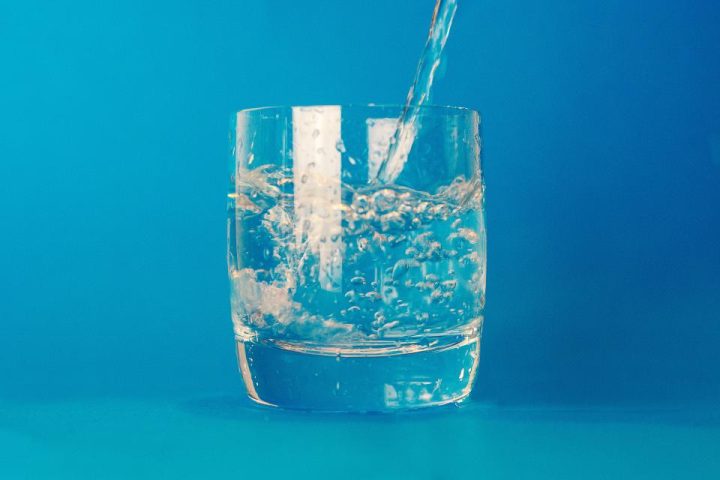 How Much Water Do You Actually Need? Debunking the 8 Glasses Rule