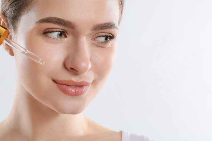 Azelaic Acid for Skin: A Gentle Alternative to Retinol and Niacinamide