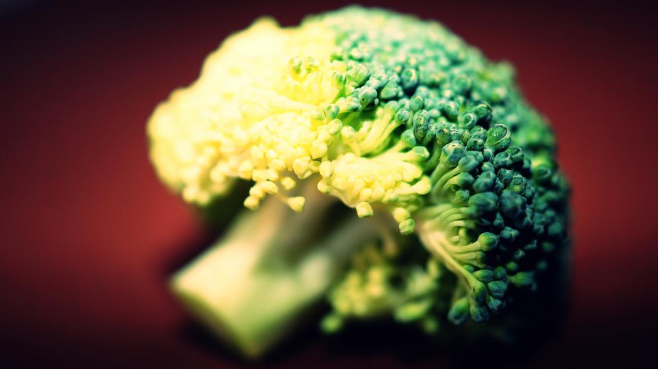 Sulforaphane and Cruciferous Vegetables: What the Science Says About Broccoli’s Health Buzz
