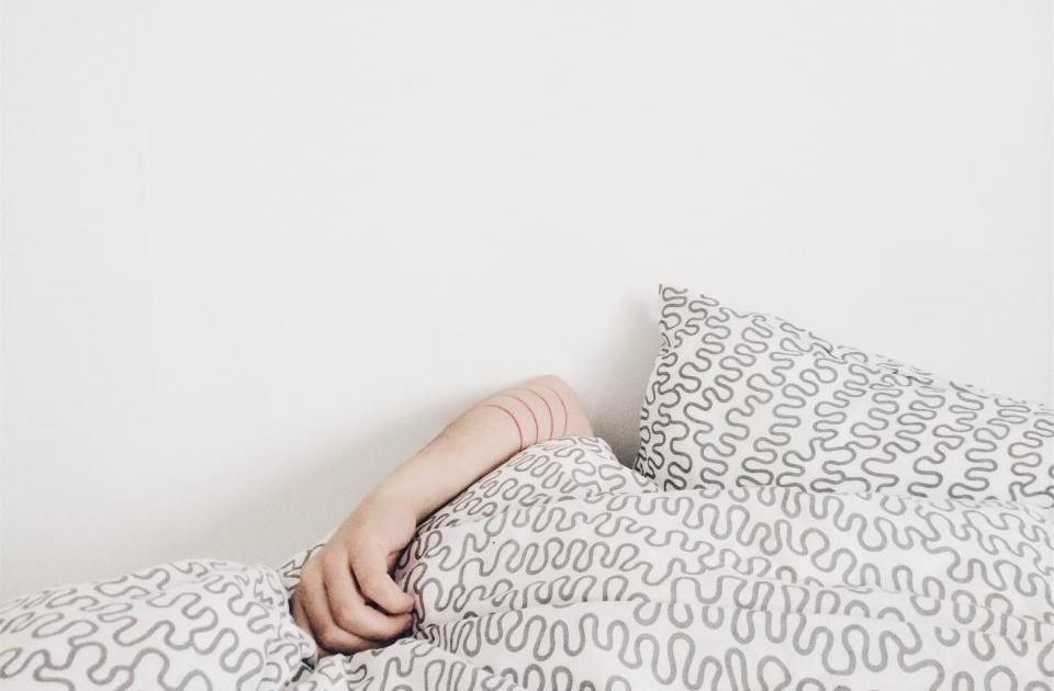 Weighted Blankets and Sleep: What the Evidence Actually Shows