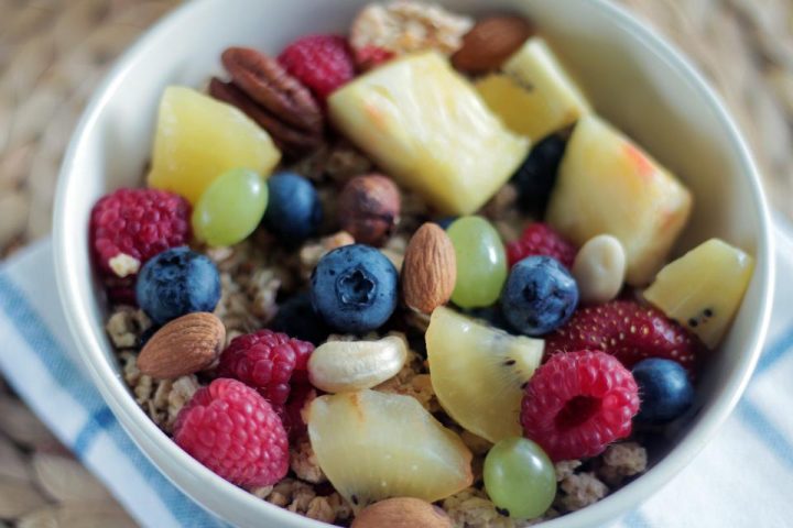 Almonds, Walnuts, and Pistachios: Comparing Tree Nuts for Heart Health and Snacking