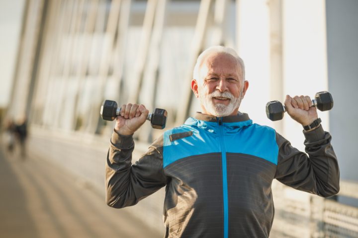 Dead Hangs: A Simple Shoulder and Grip Exercise With Big Benefits