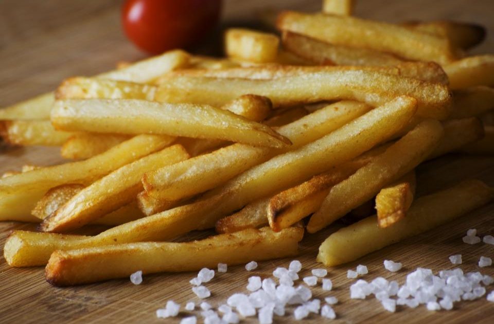 Himalayan Pink Salt vs Table Salt vs Sea Salt: Does the Type of Salt Matter?