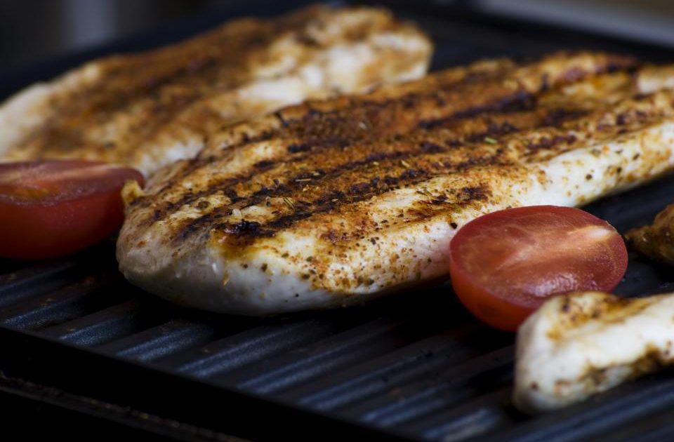 Protein Leverage: Why Low-Protein Diets Push You to Overeat