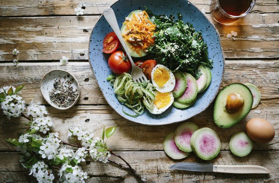 Weight-Loss Plateaus Without GLP-1: Why Diets Stall and How to Restart